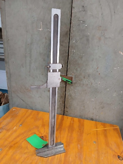 Vernier Height Gage. No Visable Measurement Marking. Measures 23"h