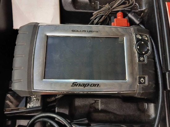 Snap-On Solus Ultra Automotive Diagnostic Machine and Case. Sellers ...