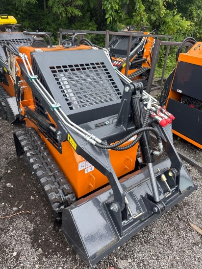 New LandHonor Mini Stand-On Skidloader Model LHR-HT380Q1