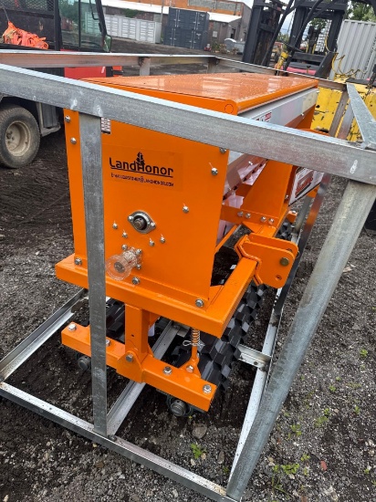 New LandHonor Co 3 Point/Skidloader 10 Row Food Plotter Attachment Model SD-22-72W