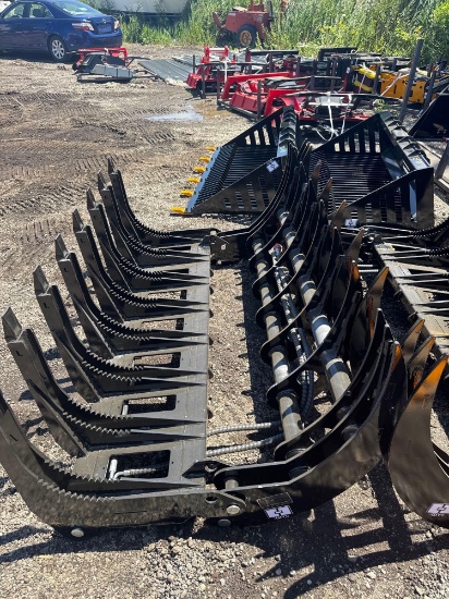 New Giyi Co Hydraulic Skidloader Log Grapple Attachment Model CLG72