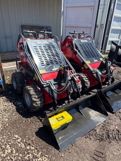 New SDLOOL Co Mini Stand-On Skidloader Model SL323TZ
