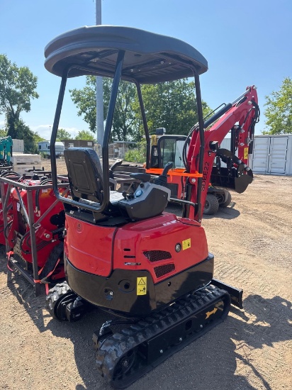 New SD LANCH Co Mini DIESEL Excavator Model SDEE22