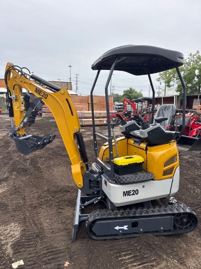 New SD Lanch Co Mini DIESEL Excavator Model ME20