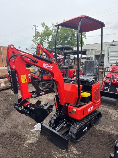 New SD Lanch Co Mini Excavator Model ME15