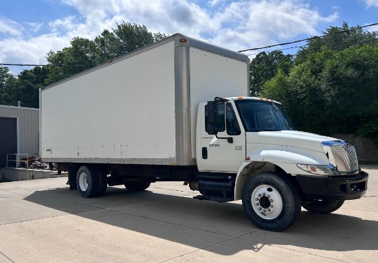 2007 International 4300 Box Truck (off-site item, read description)