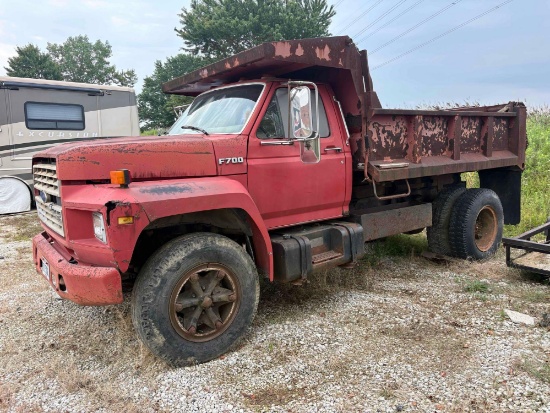 1987 Ford F-700 Dump Truck (off-site item, read description)