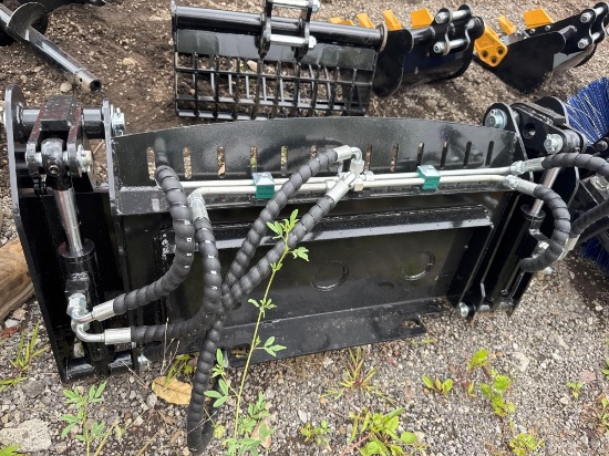 New SD Lanch 38in Mini Stand-On Skidloader 4/1 Bucket