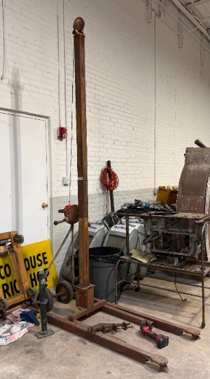 110" Vintage Vermette Portable Manual Material Lift