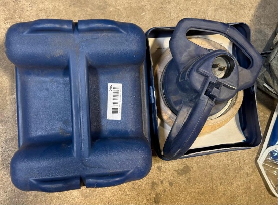Vehicle polisher / buffer with hard plastic case