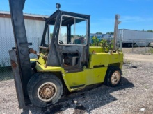 1988 Clark Forklift (off-site item, read description)