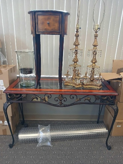 48"x 18" Entryway Table with 2lamps, Vase, Oval Table, and Chair Mat