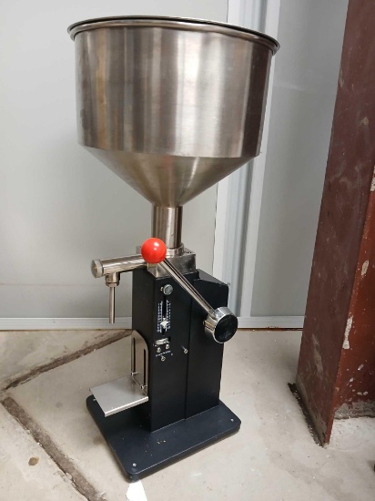 Quantitative Filling Machine