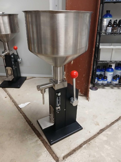 Quantitative Filling Machine
