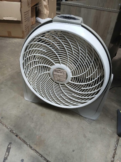 Lasko 18" Floor Fan.