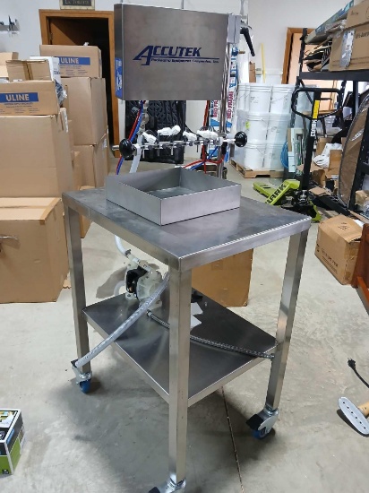 Accutek Packaging 6 Nozzle Bottle Filling Machine.