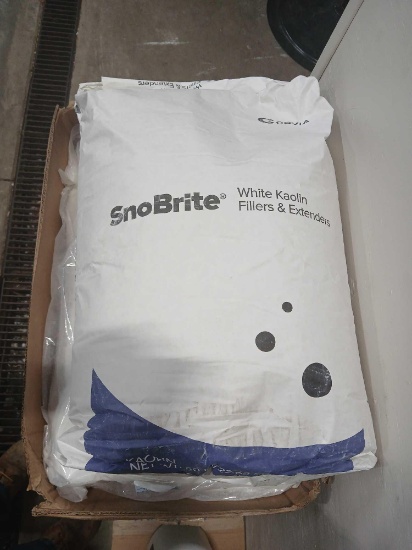 Lot of 5 50LB Bags of Covia Snobright White Kaolin Fillers & Extenders Powder