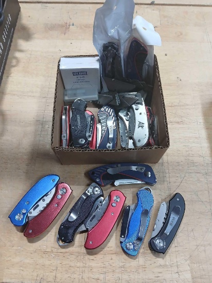 Lot of 16 Folding Utility Razor Knives with Replaced Blades