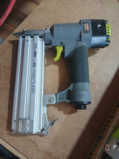 Craftsman Evolv Pneumatic Brad Nailer.