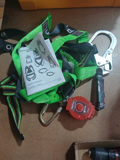 Honeywell Safety Harness & Turbo Lite Personal Fall Limiter