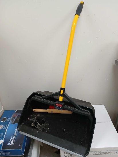 Rubbermaid Maximizer 20"w Dust Pan