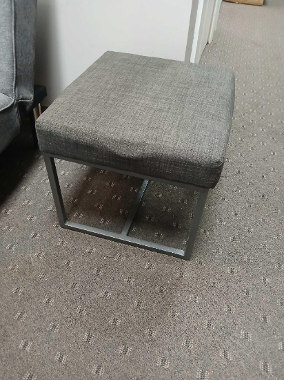 Metal Frame Foot Stool. 19x22x17"h