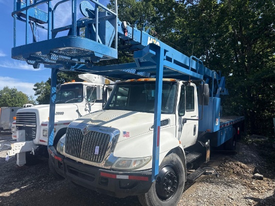 2005 International/Elliott 4300 Bucket Truck