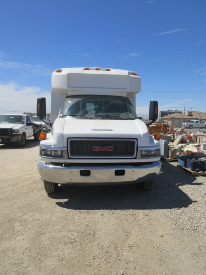 2005 GMC C5500 Diesel Bus