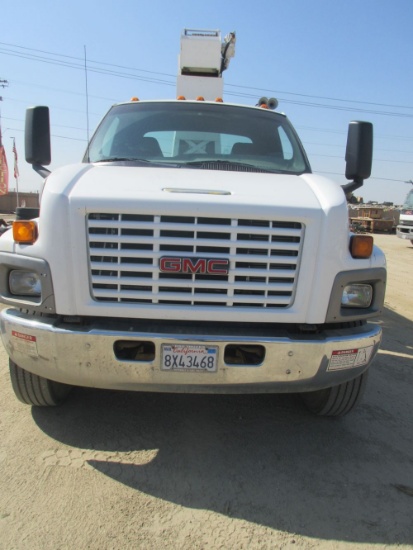 2003 GMC C7500 Crane Truck