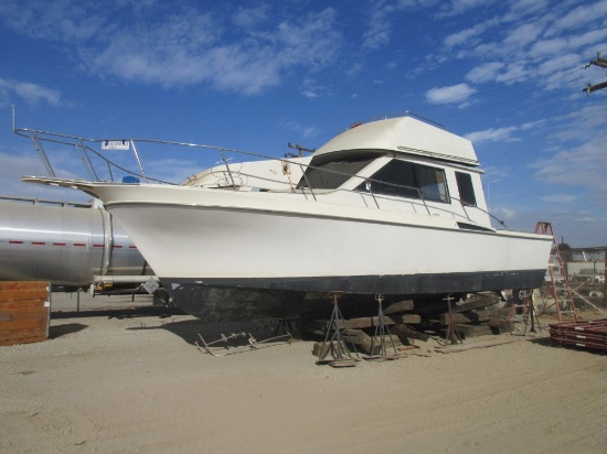 California Fisherman Youth 1986 Ladyluck 12'3" Width, Twin Engine Boat w/Quarters, Kicthen