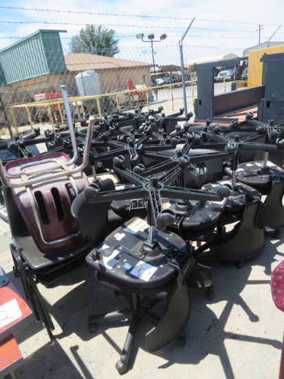 Lot Rolling Chairs