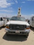 2000 Ford F450 w/Aerial Lift