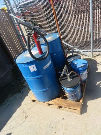 (2) Barrels w/Synthetic Auto Manual Trans 75w-90 1 Pump, Bucket of Misc Oil & Gear Lubricant