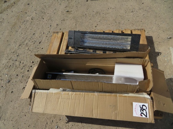 (2) Heat lamps, (2) tripods