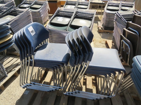 Pallet- plastic chairs