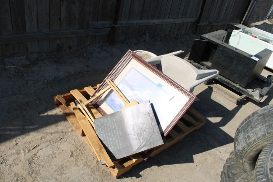 (2) Plastic Chairs, 2 Picture Frames, Tray, misc