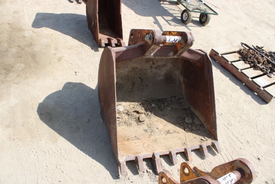 33" Backhoe Bucket