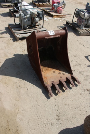 23" Backhoe Bucket