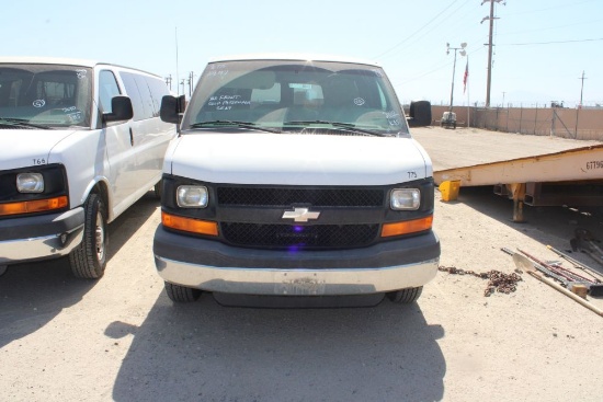 2010 Chevy 3500 10 Passenger Van