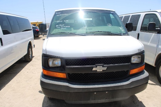 2007 Chevy 3500 10 Passenger Van