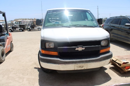 2010 Chevy 3500 10 Passenger Van