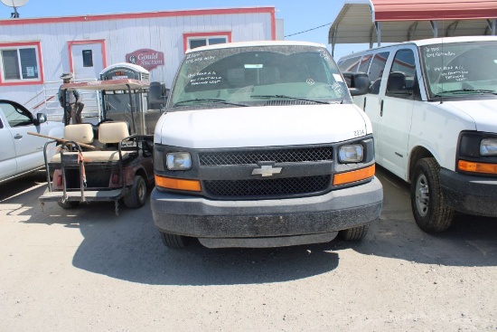 2004 Chevy 3500 10 Passenger Van