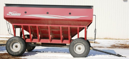 Demco 550 Gravity Wagon