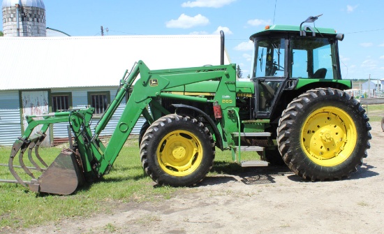 JD 2955 MFWD Tractor w/ Loader