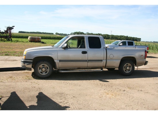 2004 Chev. Silverado 1500 Ext. Cab 4x4 Pickup