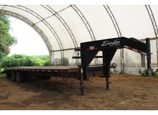 2007 Delta 36’ Gooseneck Flatbed Trailer