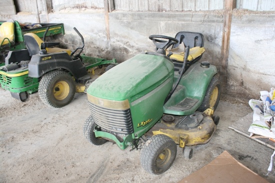 JD 277 All Wheel Steer Lawnmower w/54” Deck