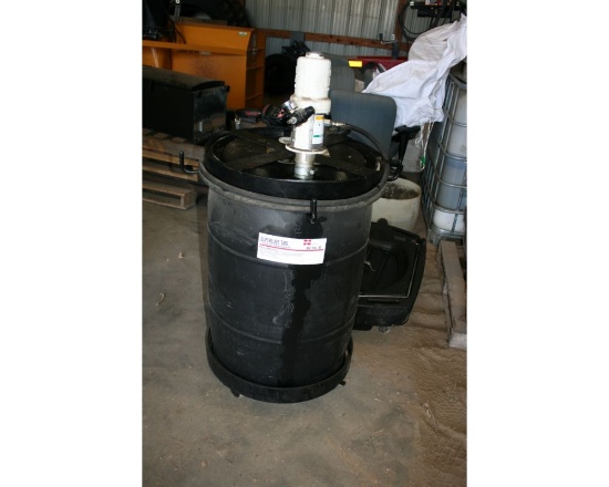 55 Gal. Barrel of 15-40 Oil & Exc. Graco Mini Fireball Air Oil Pump & Digital Dispenser;