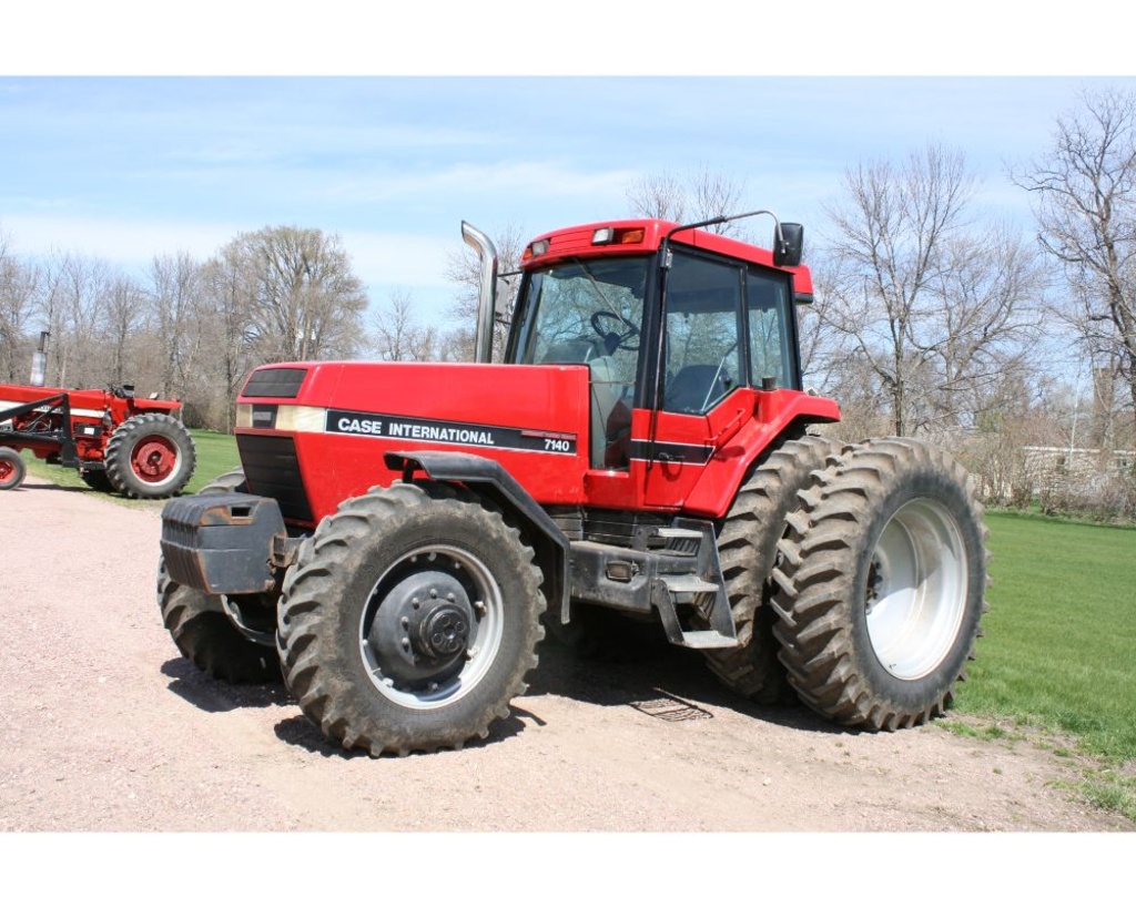 Case-IH 7140 Magnum MFWD Tractor w/Cab | Farm Equipment & Machinery  Tractors | Online Auctions | Proxibid
