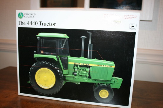JD 4440 Precision Tractor in Box